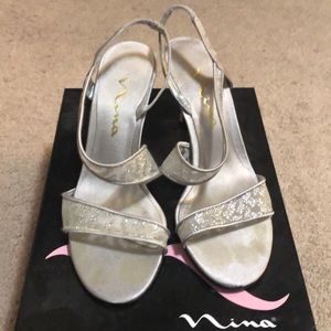 Silver heels 7M